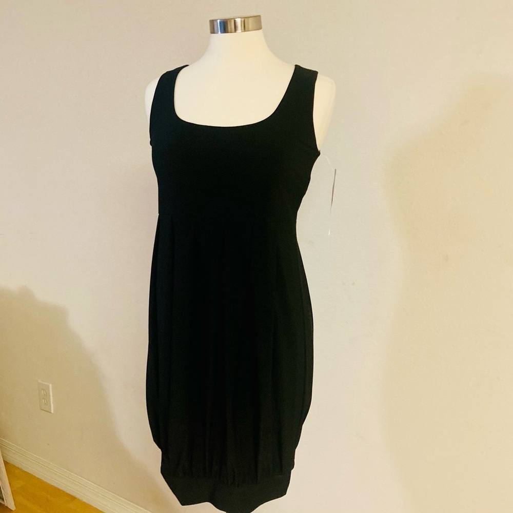 Fantastic Fun and Funky Tiana B Little Black Bubble Dress  Size M